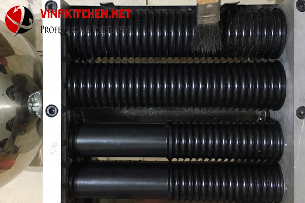 ve sinh may vien hoan quay tay 2 - Vinakitchen