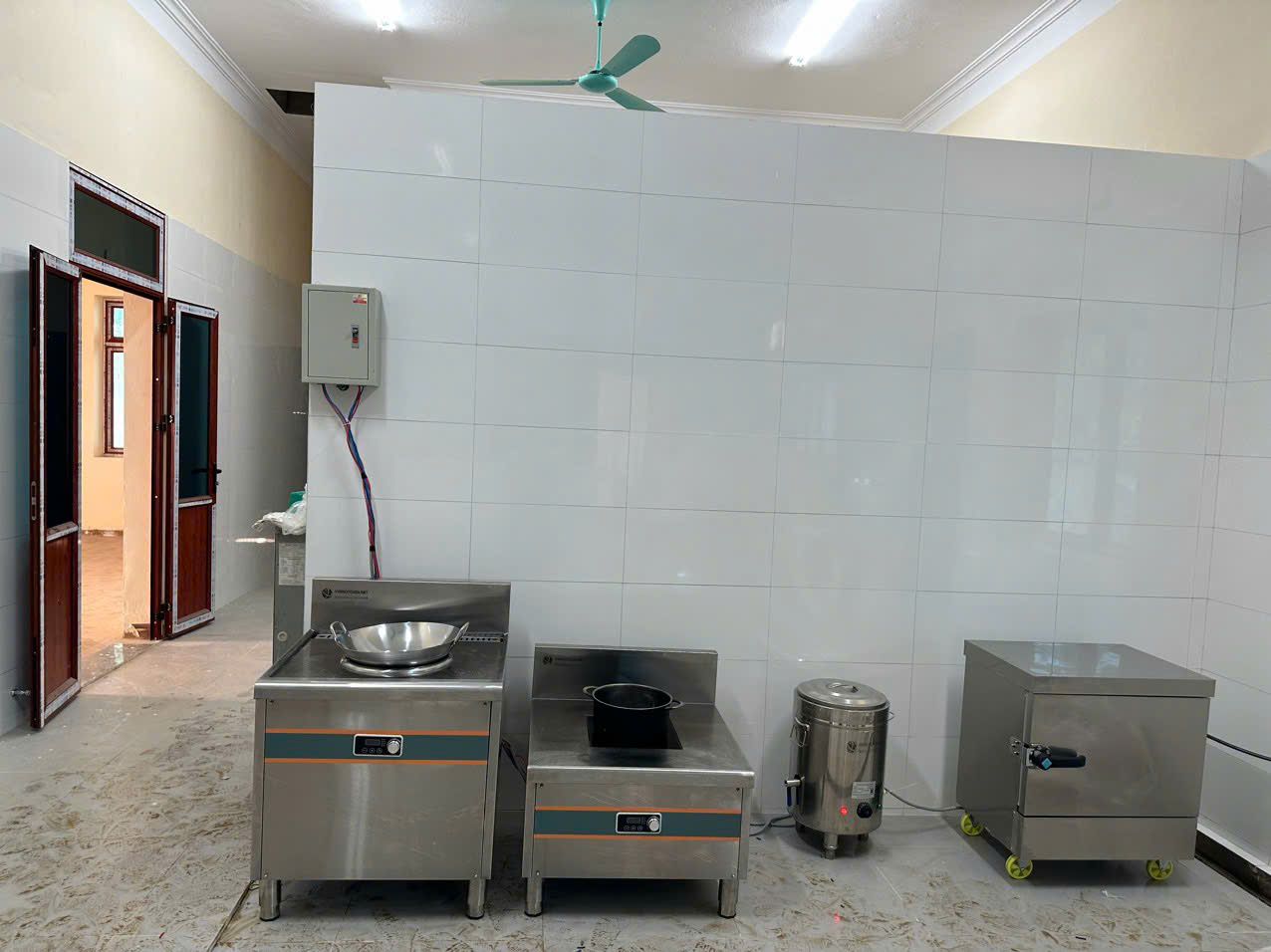 BẾP CÔNG NGHIỆP B60-K18: CHUẨN MỰC HẬU CẦN HIỆN ĐẠI CHO QUÂN ĐỘI 4 - Vinakitchen bep dien b60 k18 - Vinakitchen